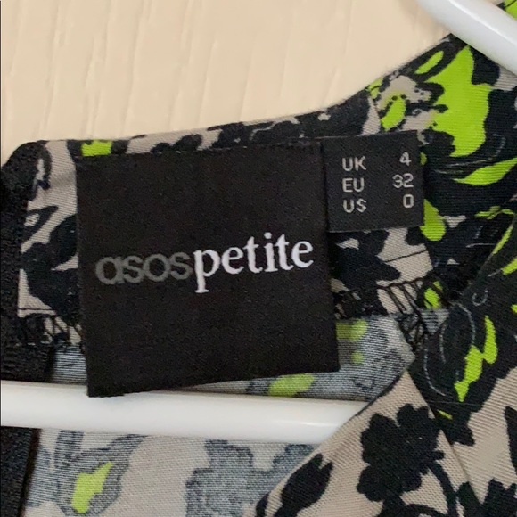 ASOS Petite Floral Dress - Picture 4 of 4